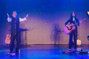 टीम इंडिया के वर्ल्ड कप जीतने पर जेमिमा के साथ गाना गाकर जश्न मनाएंगे सुनील गावस्कर, भारतीय दिग्गज ने किया वादा SportsTak Hindi