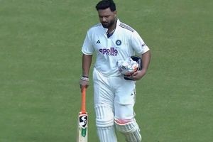 ऋषभ पंत कमबैक मैच में शतक से चूके, साउथ अफ्रीका ए के खिलाफ 90 रन पर आउट, भारत ए को जीत के करीब पहुंचाया SportsTak Hindi