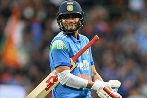 शुभमन गिल की आंकड़ों ने T20I में खोली पोल, 3 साल में ओपनर्स में सबसे खराब औसत और स्ट्राइक रेट, टीम इंडिया को पड़ रहे भारी SportsTak Hindi