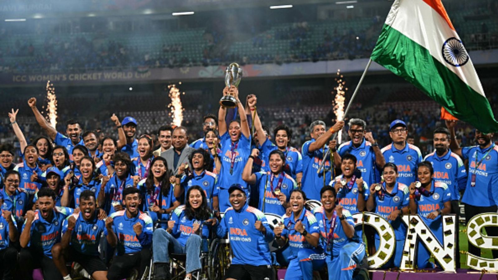 भारतीय महिला टीम को BCCI से मिलेंगे 51 करोड़ रुपये, महिला वर्ल्ड कप 2025 जीतने पर बंपर इनाम का ऐलान भारतीय महिला टीम को BCCI से मिलेंगे 51 करोड़ रुपये, महिला वर्ल्ड कप 2025 जीतने पर बंपर इनाम का ऐलान