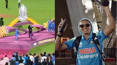 हरमनप्रीत कौर का वर्ल्ड चैंपियन बनने के बाद जबरदस्त भांगड़ा, स्टेज से लेकर स्टेडियम के बाहर जाने तक थिरकी कप्तान, Video  SportsTak Hindi