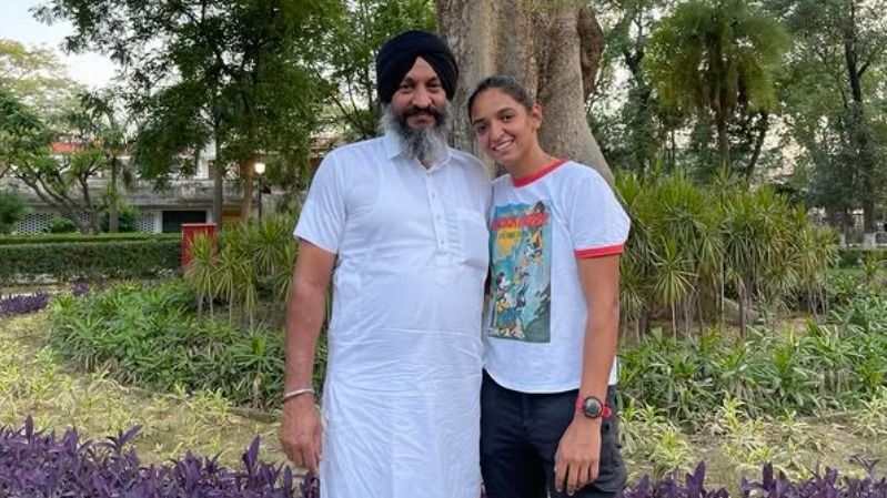 Harmanpreet Kaur with father