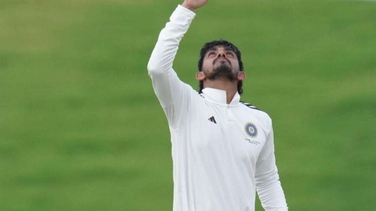 कांबली का रिकॉर्ड चकनाचूर, भारतीय क्रिकेट को मिला नया सितारा, 25 साल के बैटर ने रणजी में मचाई तबाही SportsTak Hindi