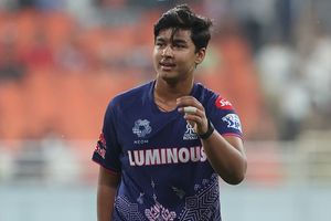 बनाने थे सिर्फ 7 रन और, वैभव सूर्यवंशी के हाथ से फिसला 37 साल पुराना रणजी रिकॉर्ड, इतिहास रचने से चूके SportsTak Hindi