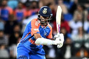 'वो अक्षर पटेल के बाद क्यों बैटिंग करने आता है', जेसन गिलेस्पी ने गंभीर पर दागा बड़ा सवाल, जानिए किसके लिए कहा ऐसा ? SportsTak Hindi