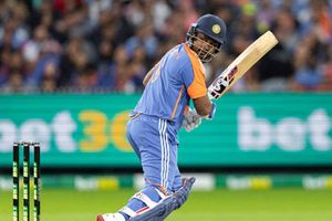 IND vs AUS : संजू सैमसन को चौथे T20I में जगह मिलेगी या नहीं? जानिए कैसी होगी टीम इंडिया की PLAYING XI SportsTak Hindi