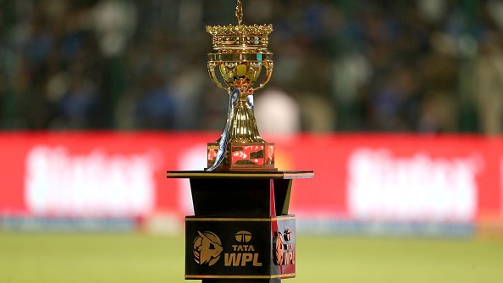 WPL 2026: क्या हैं रिटेंशन के नियम, प्लेयर्स को रिलीज करने के बाद किस फ्रेंचाइज के पर्स में है कितनी राशि? यहां जानें सब कुछ WPL 2026: क्या हैं रिटेंशन के नियम, प्लेयर्स को रिलीज करने के बाद किस फ्रेंचाइज के पर्स में है कितनी राशि? यहां जानें सब कुछ