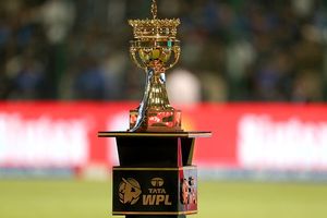 WPL 2026: क्या हैं रिटेंशन के नियम, प्लेयर्स को रिलीज करने के बाद किस फ्रेंचाइज के पर्स में है कितनी राशि? यहां जानें सब कुछ SportsTak Hindi