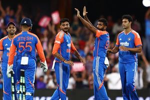 IND vs AUS : सुंदर और अक्षर की फिरकी से जीती टीम इंडिया, 168 रन के चेज में ऑस्ट्रेलिया ने घर में किया सरेंडर SportsTak Hindi