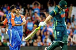 IND vs AUS: ऑस्ट्रेलिया को पीटने के बाद सूर्यकुमार यादव ने दिया बड़ा बयान, कहा- अभिषेक और शुभमन को पता चल चुका था कि... SportsTak Hindi
