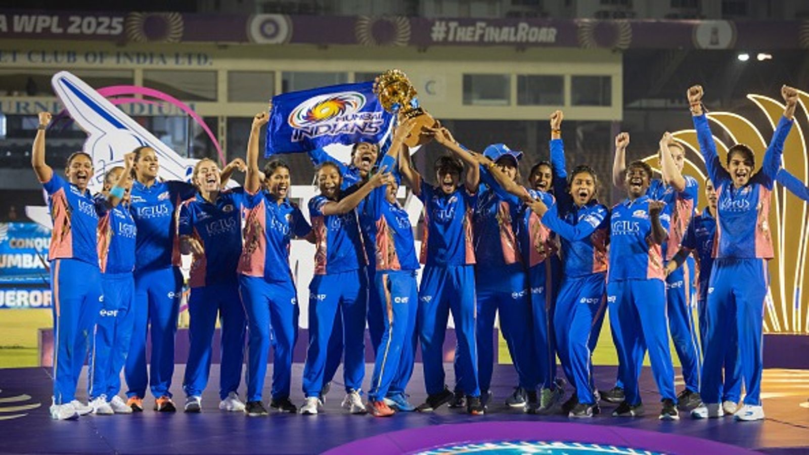 WPL Retention 2026: सभी 5 फ्रेंचाइजियों ने रिटेन लिस्ट को किया ऑफिशियल, जानें किसे मिली कितनी कीमत और किस टीम के पास कितने पैसे बाकी WPL Retention 2026: सभी 5 फ्रेंचाइजियों ने रिटेन लिस्ट को किया ऑफिशियल, जानें किसे मिली कितनी कीमत और किस टीम के पास कितने पैसे बाकी