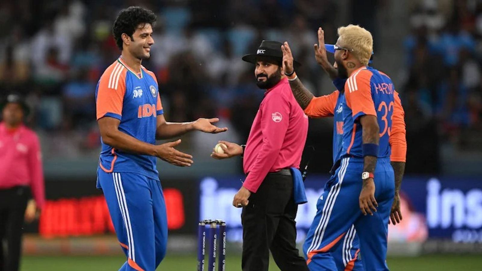 रोहित शर्मा के करीबी दोस्त और टीम इंडिया के पूर्व कोच ने शिवम दुबे को सराहा, कहा - उसके होने से हार्दिक पंड्या... रोहित शर्मा के करीबी दोस्त और टीम इंडिया के पूर्व कोच ने शिवम दुबे को सराहा, कहा - उसके होने से हार्दिक पंड्या...