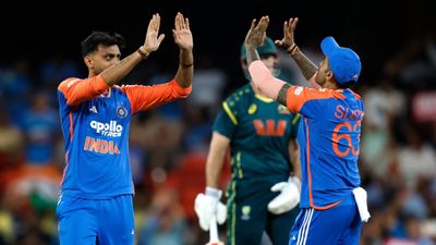 सूर्यकुमार यादव की कप्तानी पर मोहम्मद कैफ का विस्फोटक बयान, कहा - कुछ भी फिक्स नहीं और... Axar Patel, Suryakumar Yadav