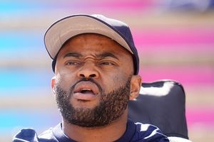 भारत के खिलाफ सीरीज से पहले फ्लॉप निकले साउथ अफ्रीकी कप्तान टेंबा बवुमा, आकाशदीप की पहली गेंद पर टेके घुटने SportsTak Hindi