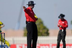 स्लो ओवर रेट पर सख्ती, मैच समय पर पूरा नहीं किया तो बैटिंग टीम को मिलेगा दूसरा पावरप्ले, जानिए डिटेल्स SportsTak Hindi