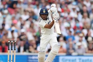 7 मैच में 3 शतक और 6 फिफ्टी! 24 साल के भारतीय बल्लेबाज की धमाचौकड़ी, लगाया रनों का अंबार SportsTak Hindi