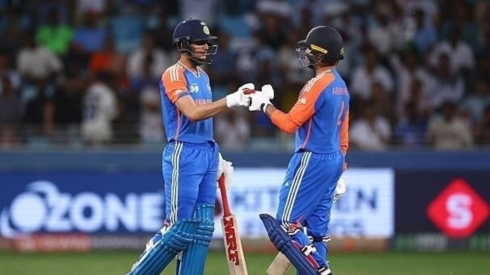 IND vs AUS : 'हम बर्फ और आग नहीं', शुभमन गिल के साथ जोड़ी को लेकर अभिषेक शर्मा ने क्यों कहा ऐसा ? IND vs AUS : 'हम बर्फ और आग नहीं', शुभमन गिल के साथ जोड़ी को लेकर अभिषेक शर्मा ने क्यों कहा ऐसा ?