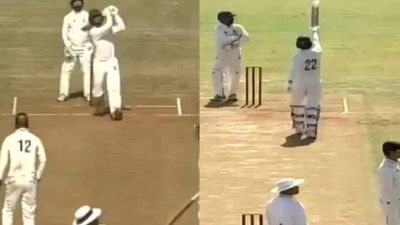 कौन हैं आकाश कुमार जिन्होंने एक ओवर में 6 छक्के समेत उड़ाए लगातार 8 सिक्स, ठोकी सबसे तेज फिफ्टी SportsTak Hindi