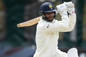 शुभमन गिल के साथी बॉलर ने रणजी ट्रॉफी में उड़ाया सैकड़ा, 8वें नंबर पर आकर 15 चौके-छक्कों से मचाया तूफान, ढाई साल से टीम इंडिया से है बाहर SportsTak Hindi