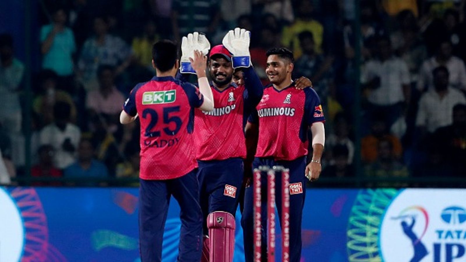 संजू सैमसन के रिप्लेसमेंट के तौर पर राजस्थान रॉयल्स को चुनना होगा कोई तगड़ा खिलाड़ी, IPL 2026 से पहले दूर करनी होगी ये तीन खामियां संजू सैमसन के रिप्लेसमेंट के तौर पर राजस्थान रॉयल्स को चुनना होगा कोई तगड़ा खिलाड़ी, IPL 2026 से पहले दूर करनी होगी ये तीन खामियां