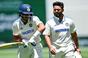 'मेरे और ऋषभ पंत के बीच...', ध्रुव जुरेल ने टीम इंडिया के उपकप्तान को लेकर दिया विस्फोटक बयान SportsTak Hindi