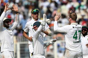 IND vs SA: हार्मर-यानसन के आगे भारतीय बल्लेबाजों ने घुटने टेके, 189 पर पहली पारी खत्म, 30 रन की मिली बढ़त SportsTak Hindi