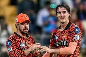 IPL 2026, SRH Retained and Released list: मोहम्मद शमी को ट्रेड और इन प्लेयर्स को रिलीज करने के बाद कैसी दिखती है सनराइजर्स हैदराबाद की टीम? SportsTak Hindi