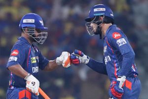 IPL 2026 Lucknow Super Giants Retained & Released Players List: लखनऊ सुपर जायंट्स ने किन खिलाड़ियों को किया रिटेन, कौन हुआ रिलीज SportsTak Hindi