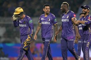 IPL 2026 Retentions: मेगा ऑक्शन से पहले बरसे करोड़ों, अब हो गई छुट्टी, इन सूरमाओं पर गिरी गाज SportsTak Hindi