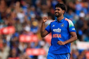 हर्षित राणा ने टेस्ट टीम से बाहर किए जाने पर बरपाया कहर, साउथ अफ्रीकी टीम को किया नेस्तनाबूद, 5 ओवर में मचाई धमाचौकड़ी SportsTak Hindi