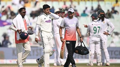 IND vs SA: शुभमन गिल दूसरे टेस्ट के लिए टीम इंडिया के साथ नहीं जा सकेंगे गुवाहाटी! अस्पताल से लौटने के बाद भारतीय कप्तान के सामने बड़ी चुनौती SportsTak Hindi