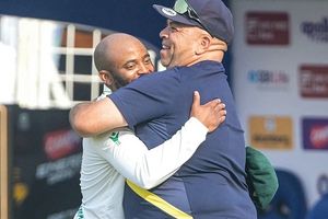 IND vs SA: भारत को कोलकाता में मात देने के बाद गरजे साउथ अफ्रीकी कोच, चेतावनी देते हुए बोले- हम सिर्फ तेज गेंदबाजी वाले देश नहीं है, बल्कि... SportsTak Hindi