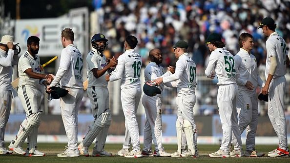 Temba Bavuma (C) of South Africa and Jasprit Bumrah of India (2L) shake hand Temba Bavuma (C) of South Africa and Jasprit Bumrah of India (2L) shake hand