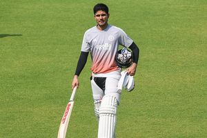 शुभमन गिल क्या साउथ अफ्रीका के खिलाफ वनडे और टी20 सीरीज खेलेंगे? भारतीय कप्तान पर अगले 24 घंटों में BCCI लेगी बड़ा फैसला SportsTak Hindi