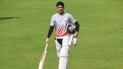 शुभमन गिल क्या साउथ अफ्रीका के खिलाफ वनडे और टी20 सीरीज खेलेंगे? भारतीय कप्तान पर अगले 24 घंटों में BCCI लेगी बड़ा फैसला SportsTak Hindi