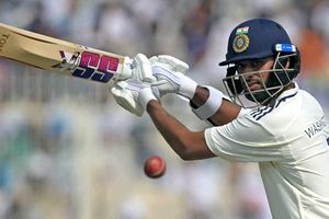 दिनेश कार्तिक की टीम इंडिया को चेतावनी, कहा- इस बैटर के साथ मत करो ऐसा वरना... SportsTak Hindi