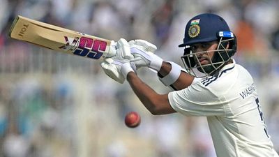 दिनेश कार्तिक की टीम इंडिया को चेतावनी, कहा- इस बैटर के साथ मत करो ऐसा वरना... SportsTak Hindi