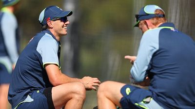 एशेज से ठीक पहले अंग्रेजों की टेंशन हुई दोगुनी, नेट्स में दिखा ऑस्ट्रेलियाई धाकड़ खिलाड़ी SportsTak Hindi