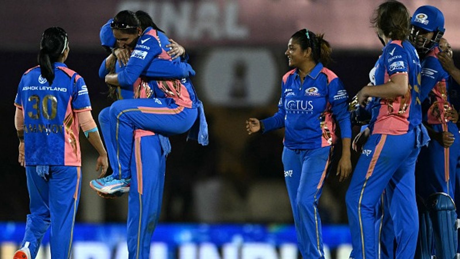 WPL 2026 पर बड़ी खबर, इन दो शहरों में हो सकता है पूरा सीजन, जनवरी की इस तारीख से होगी शुरुआत WPL 2026 पर बड़ी खबर, इन दो शहरों में हो सकता है पूरा सीजन, जनवरी की इस तारीख से होगी शुरुआत