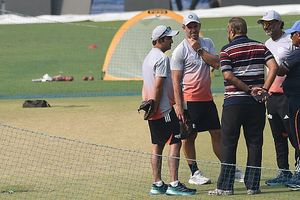 'मुझे मत सिखाओ', ईडन गार्डन्स के क्यूरेटर का आलोचकों को करारा जवाब, कहा- पिच बनाना जानता हूं SportsTak Hindi