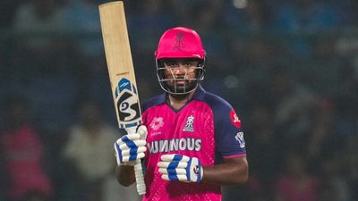 'मैंने उसे नहीं रोका', राजस्थान रॉयल्स के मालिक ने संजू सैमसन को छोड़ने पर खोले राज, बताया क्यों किया ट्रेड और कैसे CSK से हुई बात SportsTak Hindi