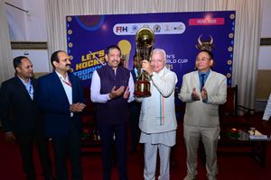 जूनियर हॉकी वर्ल्ड कप 2025 की ट्रॉफी पटना पहुंची, राजभवन में राज्यपाल ने किया स्वागत SportsTak Hindi