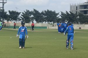 IND B vs AFG: अफगानिस्तान ने भारत को 97 रन पर ढेर कर 71 रन से जीता मैच, U-19 ट्राई सीरीज में बड़ा उलटफेर, तेज गेंदबाज ने हैट्रिक समेत छह विकेट लेकर काटा बवाल SportsTak Hindi