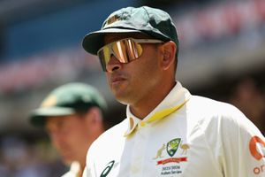 AUS vs ENG: उस्मान ख्वाजा क्यों ऑस्ट्रेलिया के लिए ओपनिंग में नहीं उतरे, इस वजह से लगा अड़ंगा SportsTak Hindi