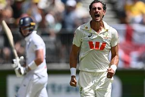 पर्थ में 7 विकेट लेकर मिचेल स्टार्क ने पहले ओवर में आउट करने का खोल राज, कहा - मेरा प्लान... SportsTak Hindi