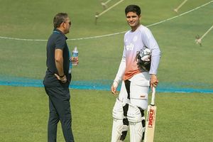 बड़ी खबर: शुभमन गिल की चोट गंभीर, साल 2025 में वापसी नामुमकिन, जानिए कब पकड़ेंगे बल्ला SportsTak Hindi