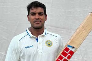 5 मैच में 3 शतक-2 फिफ्टी, डेब्यू में उड़ाया दोहरा शतक, 93 की औसत से बरसाए 651 रन, अर्जुन तेंदुलकर के साथी का रणजी में कोहराम SportsTak Hindi