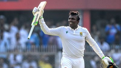 IND vs SA : मुथुसामी के शतक और यानसन की पारी से साउथ अफ्रीका ने बनाए 489 रन, कुलदीप ने लगाया विकेटों का 'चौका' Senuran Muthusamy