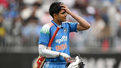 बड़ी खबर : वनडे टीम इंडिया का ऐलान, केएल राहुल बने कप्तान जानें शुभमन गिल की जगह किसे मिला मौका ? India's Shubman Gill