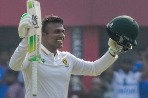 सेनुरन मुथुसामी ने भारत में शतक जड़ने के बाद तोड़ी चुप्पी, कहा - इतने लोगों के बीच.... SportsTak Hindi